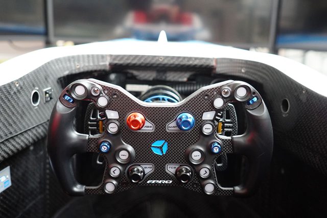 スーパーフォーミュラ『ダラーラSF14』のモノコックを活用したレーシングシミュレーター『ZR-SF14-Formula』販売開始！
