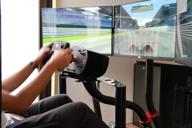 IMG_4304 | 株式会社ゼンカイレーシング|レーシングシミュレーターの開発・ハンコン販売