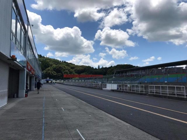 80 | 株式会社ゼンカイレーシング|レーシングシミュレーターの開発・ハンコン販売