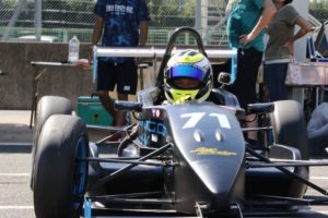 b6ea58f8d4631e47d2bf.jpg | 株式会社ゼンカイレーシング|レーシングシミュレーターの開発・ハンコン販売