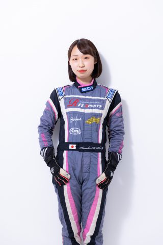 hinako_3 | 株式会社ゼンカイレーシング|レーシングシミュレーターの開発・ハンコン販売
