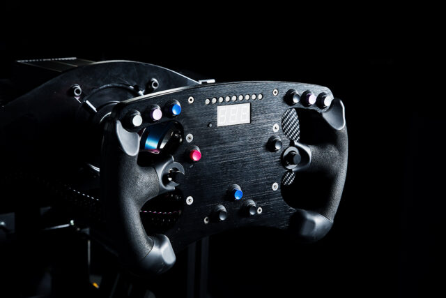 06 | 株式会社ゼンカイレーシング|レーシングシミュレーターの開発・ハンコン販売