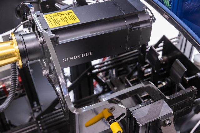 _A3_9876 | 株式会社ゼンカイレーシング|レーシングシミュレーターの開発・ハンコン販売