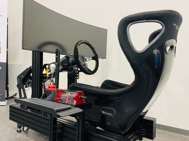 IMG_4887 | 株式会社ゼンカイレーシング|レーシングシミュレーターの開発・ハンコン販売