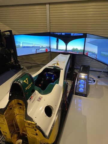 IMG_7327 | 株式会社ゼンカイレーシング|レーシングシミュレーターの開発・ハンコン販売