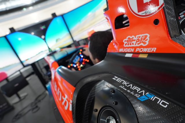 新名神高速道路/鈴鹿パーキングエリアに『ZR-SF14-Formula』を展示いたします | 株式会社ゼンカイレーシング|レーシングシミュレーターの開発・ハンコン販売 新名神高速道路/鈴鹿パーキングエリアに『ZR-SF14-Formula』を展示いたします