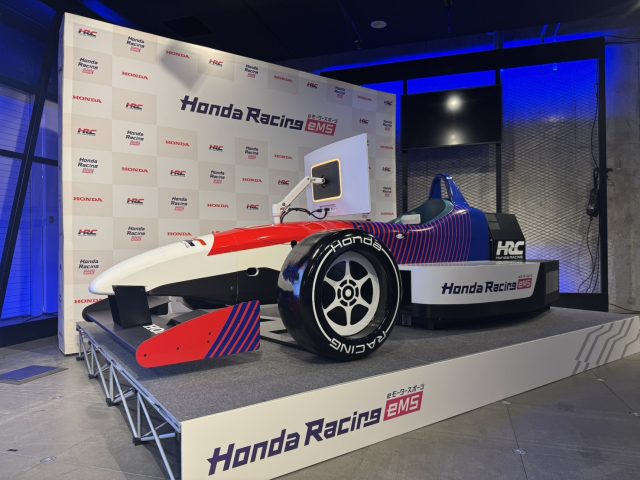 S__33890604 | 株式会社ゼンカイレーシング|レーシングシミュレーターの開発・ハンコン販売