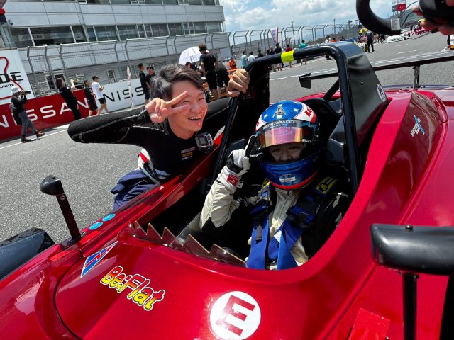 LINE_ALBUM_あぶないKojima San_230724 | 株式会社ゼンカイレーシング|レーシングシミュレーターの開発・ハンコン販売